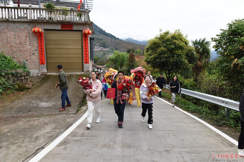 以脱贫为新起点接续奋进乡村振兴——记全国脱贫攻坚先进个人、恭城瑶族自治县莲花镇崇岭村党支部书记赵进忠